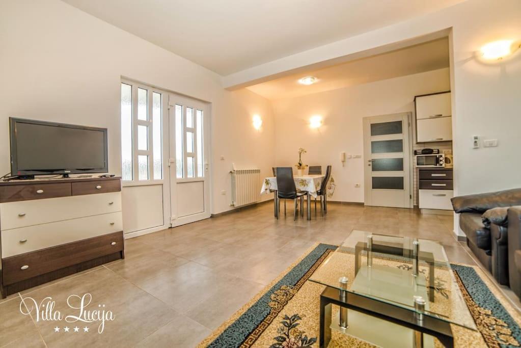 Villa Lucija PUY Eksteriør bilde